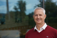Porträt von Gerald Schmitt